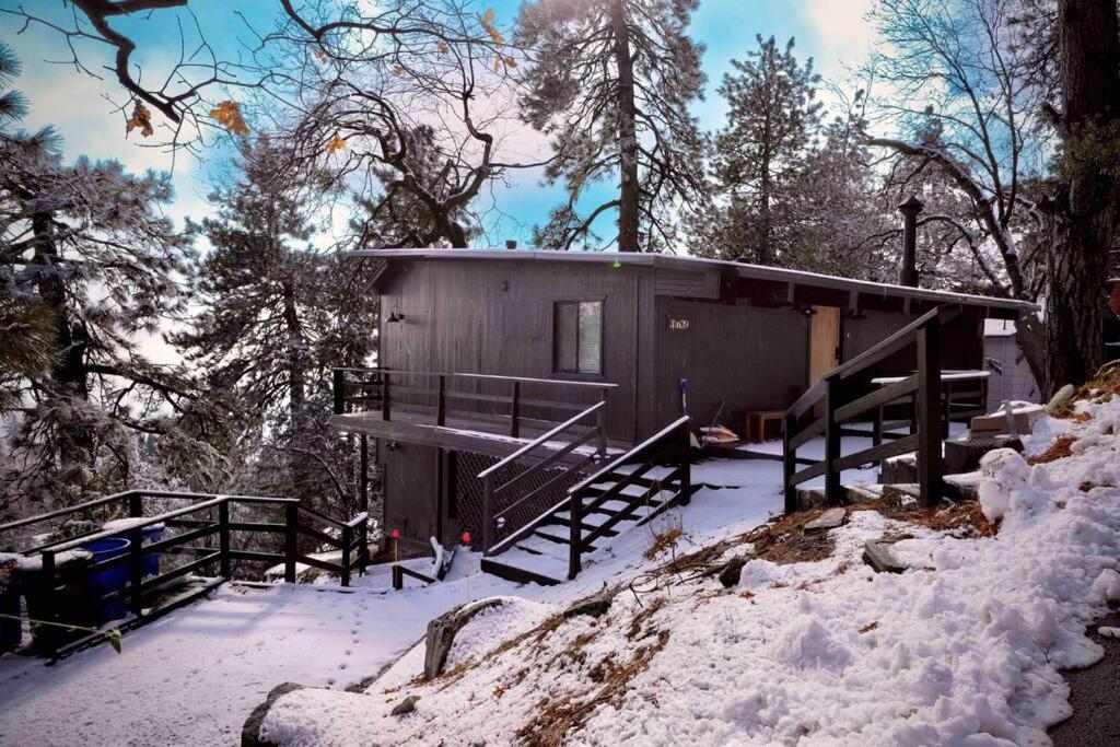 Updated Mountain Cabin Retreat With 180 Views Off Deck And Balcony Running Springs 外观 照片